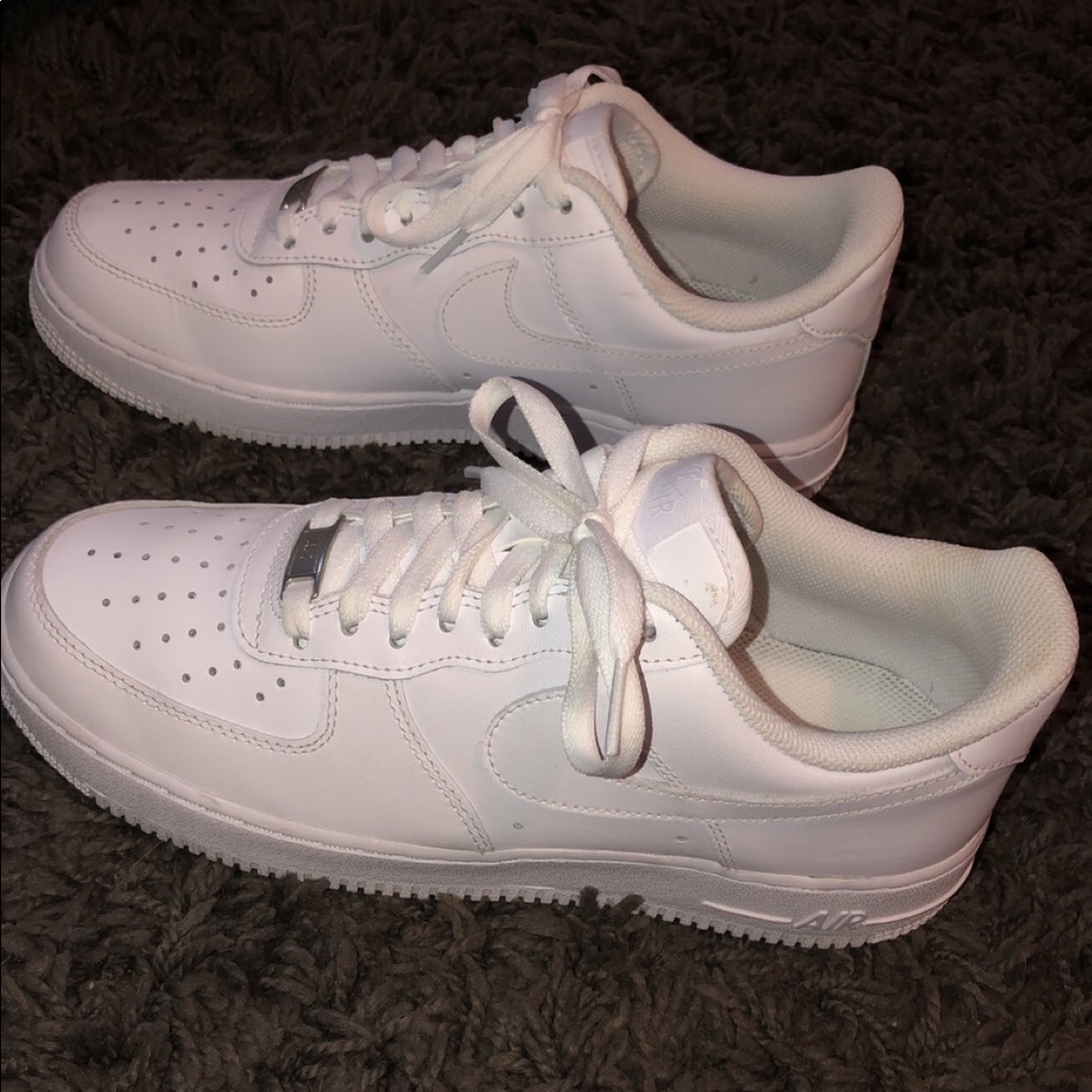 NIKE WHITE AIR FORCE 1